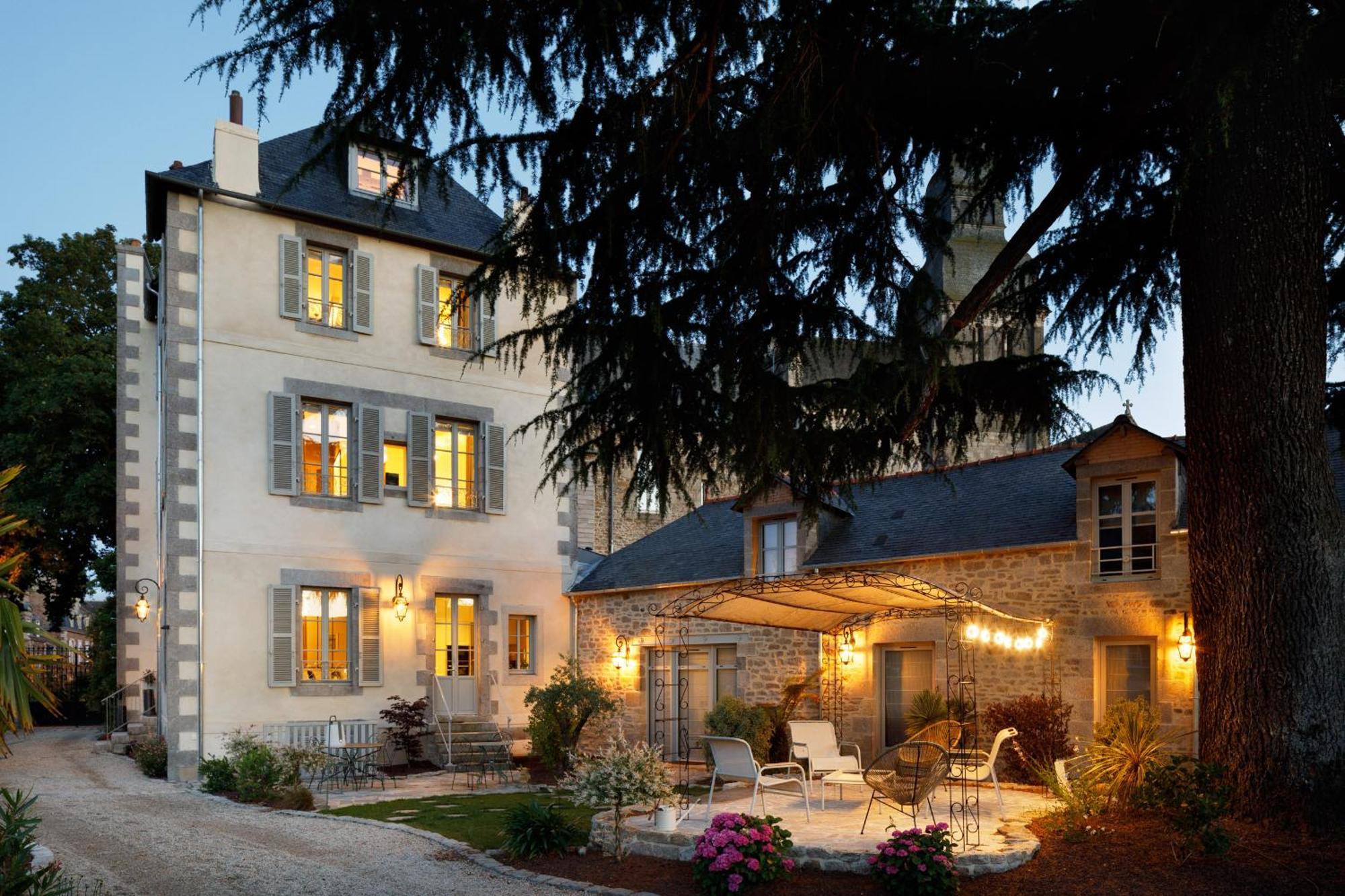 Clos Du Cedre - Chambres D'Hotes D'Exception, Luxury B&B A Dinan Extérieur photo