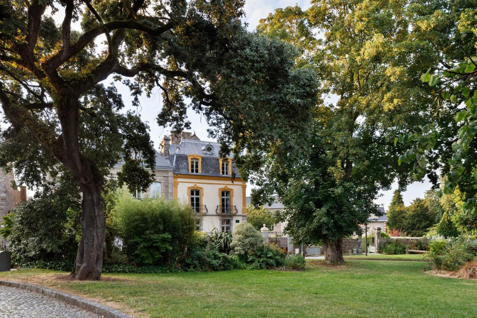 Clos Du Cedre - Chambres D'Hotes D'Exception, Luxury B&B A Dinan Extérieur photo