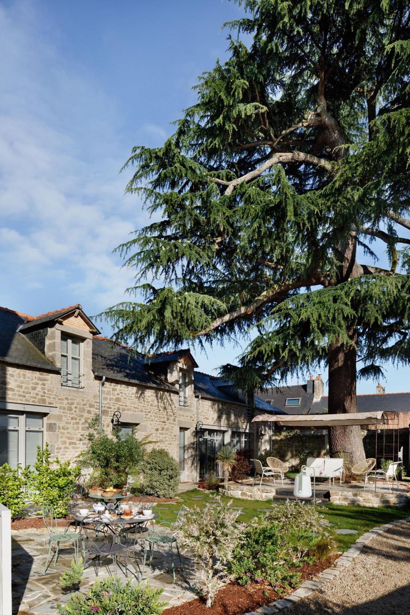 Clos Du Cedre - Chambres D'Hotes D'Exception, Luxury B&B A Dinan Extérieur photo
